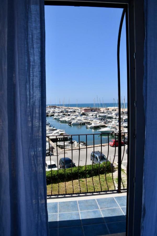 Hotel Le Stanze Del Borgo à Nettuno Extérieur photo